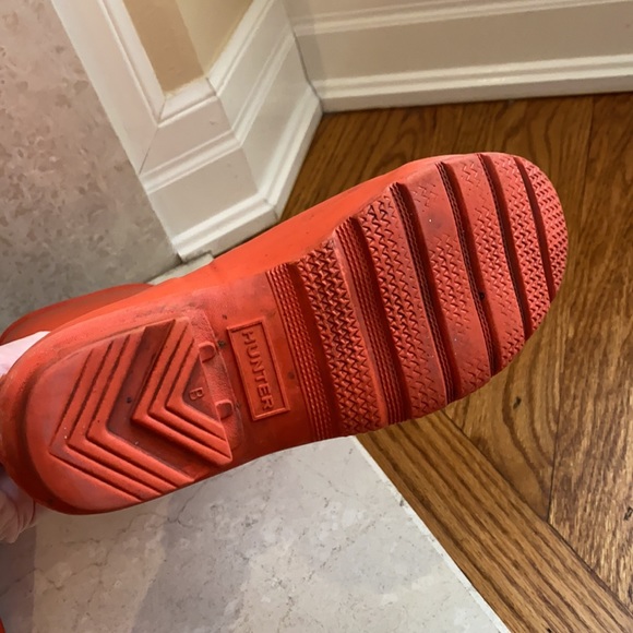 ⭕️Sold⭕️Hunter boots in orange - Picture 4 of 8